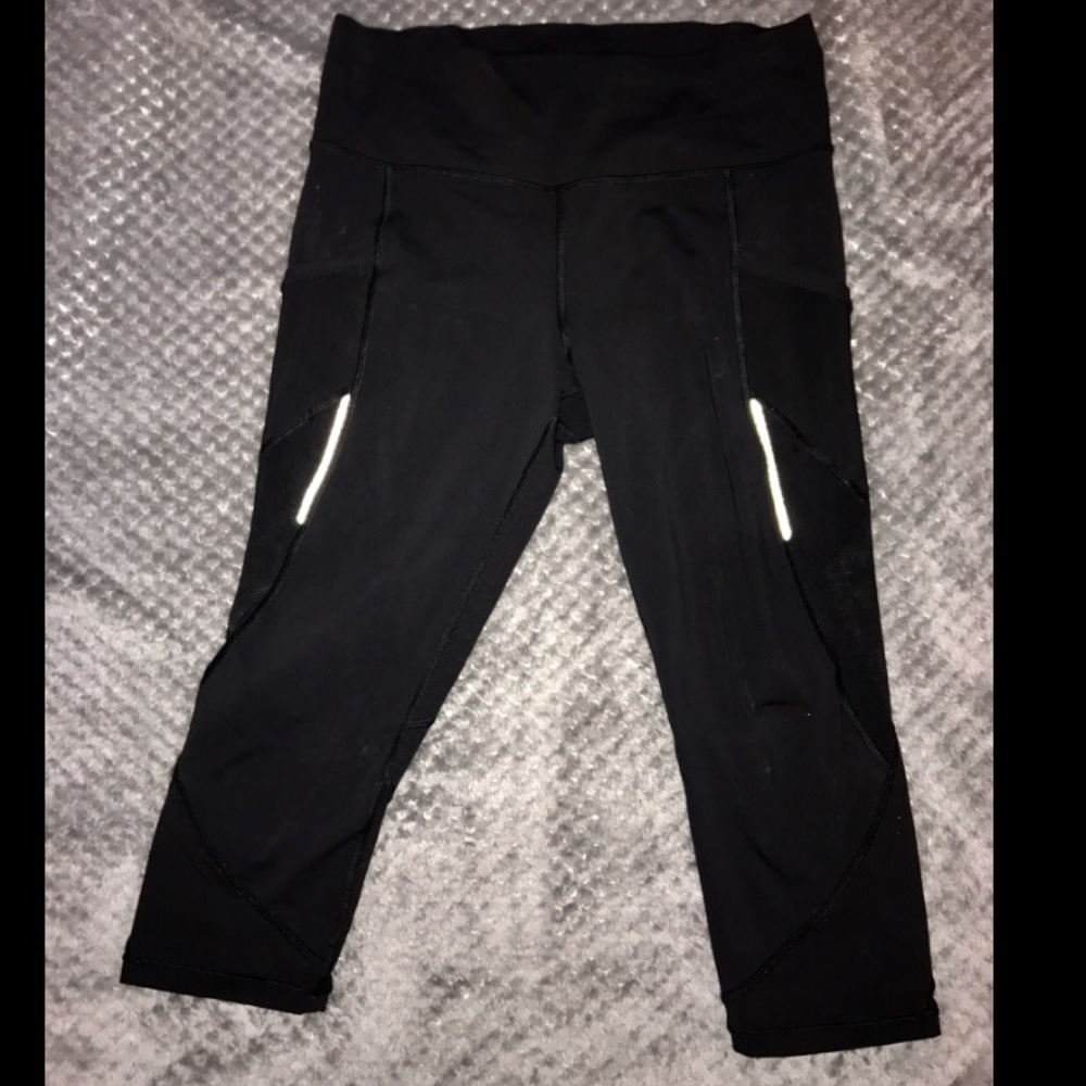 Lulu lemon cropped mesh leggings.